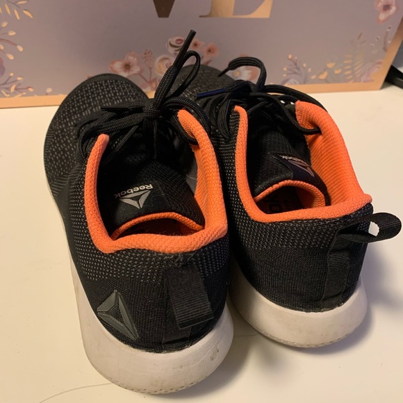 Reebok shoes - Picture 4 of 4